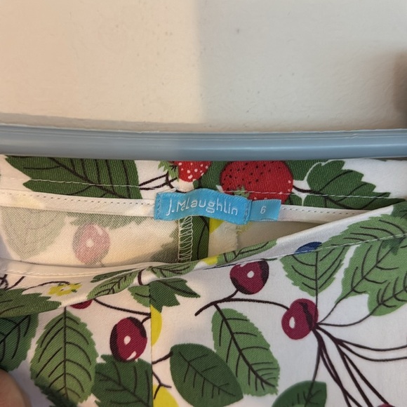 J. McLaughlin orchid berry farm print pants size 8. - Picture 7 of 10